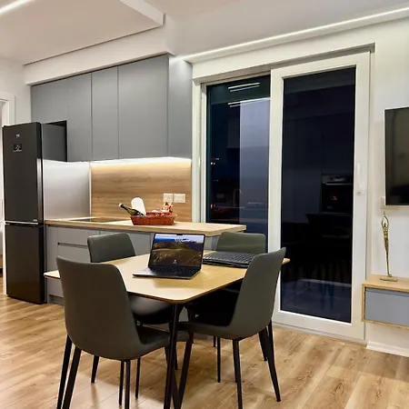 Lumiere 02 Apartment *